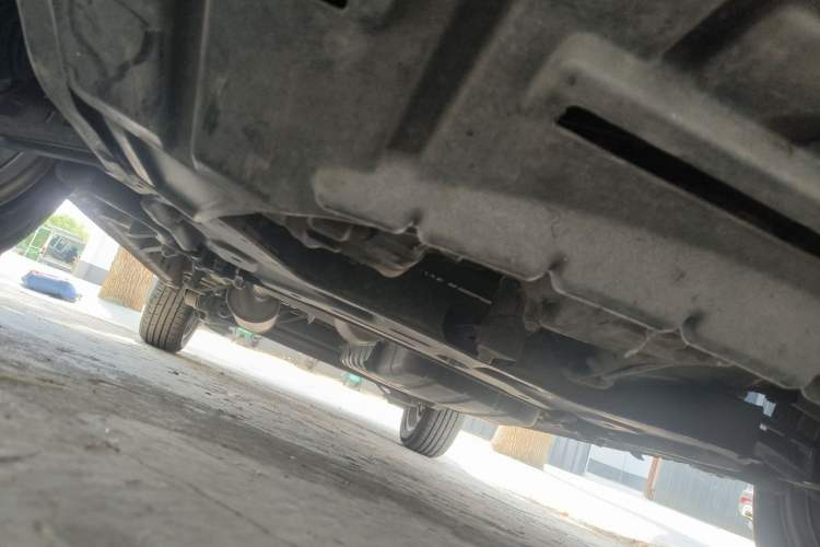 Used Dongfeng Shuaike 2014 1.6L Manual Comfort 7-Seater China IV Standard Chassis Front