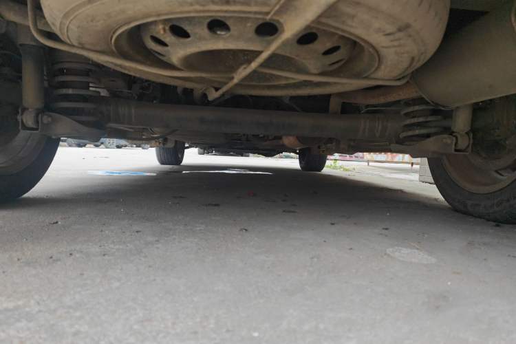 Used Dongfeng Shuaike 2014 1.5L Manual Standard Model 7-Seater China IV Chassis Rear
