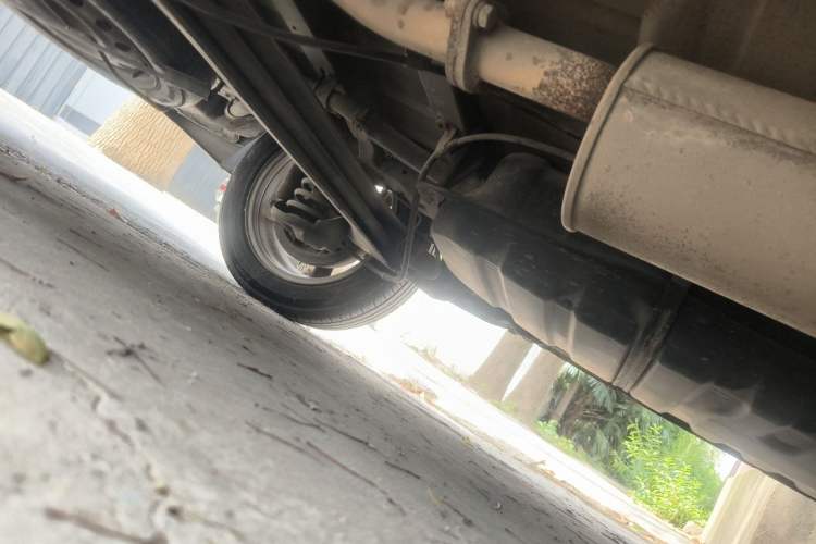Used Dongfeng Shuaike 2014 1.6L Manual Comfort 7-Seater China IV Standard Chassis Rear Right