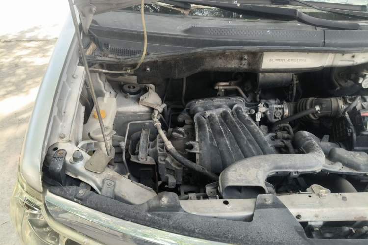 Used Dongfeng Shuaike 2014 1.6L Manual Comfort 7-Seater China IV Standard Engine Bay Right