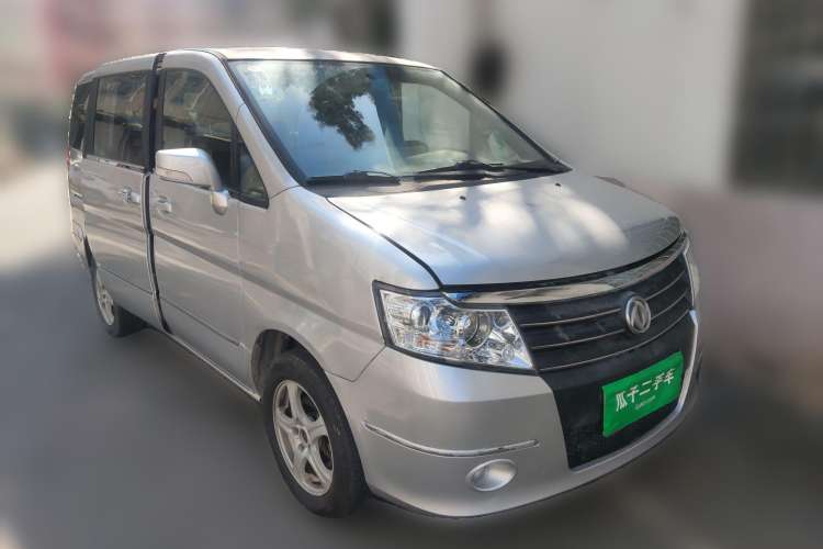 Used Dongfeng Shuaike 2014 1.6L Manual Comfort 7-Seater China IV Standard Front Right 45 Deg