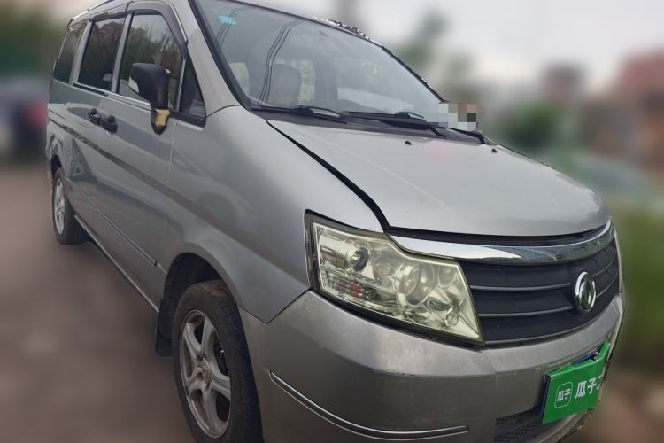 Used Dongfeng Shuaike 2014 1.5L Manual Standard Model 7-Seater China IV Front Right 45 Deg