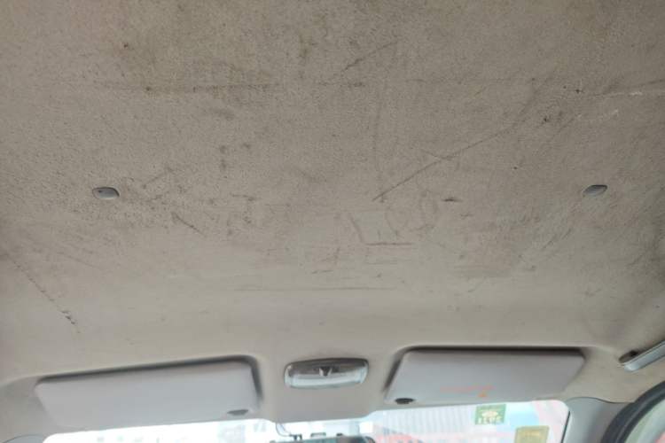 Used Dongfeng Shuaike 2014 1.5L Manual Standard Model 7-Seater China IV Headliner