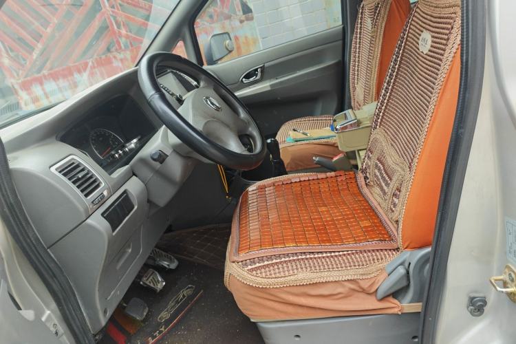 Used Dongfeng Shuaike 2014 1.5L Manual Standard Model 7-Seater China IV Left Front Seat