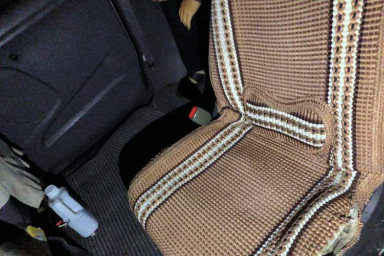 Used Dongfeng Shuaike 2014 1.6L Manual Luxury 7-Seater China V Standard Left Rear Seat