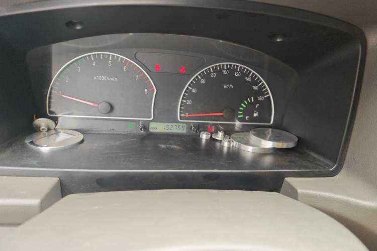 Used Dongfeng Shuaike 2014 1.5L Manual Standard Model 7-Seater China IV Odometer Close Up