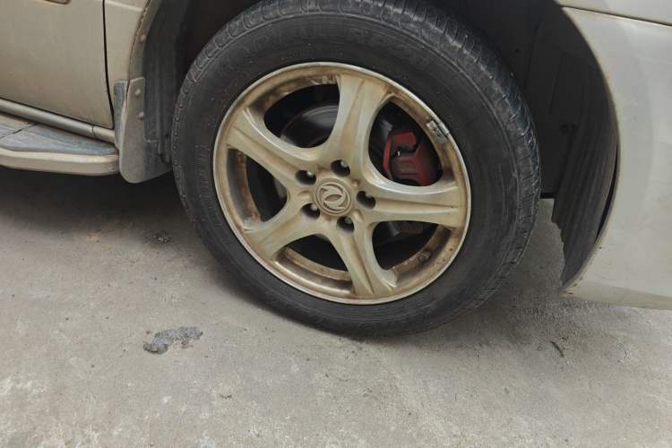 Used Dongfeng Shuaike 2014 1.5L Manual Standard Model 7-Seater China IV Right Front Wheel Hub