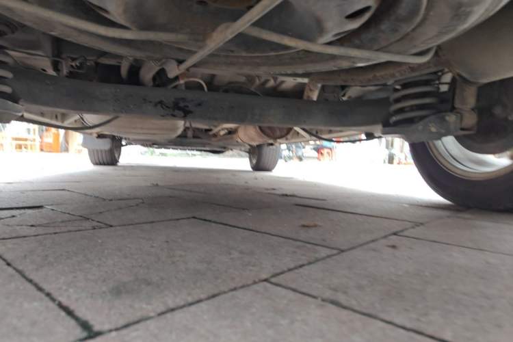 Used Dongfeng Shuaike 2014 1.5L Manual Standard Model 7-Seater China IV Chassis Rear