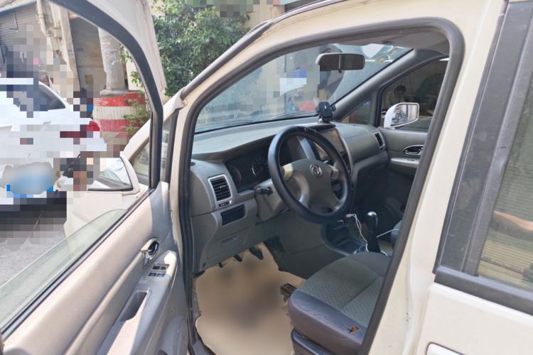 Used Dongfeng Shuaike 2014 1.6L Manual Comfort 7-Seater China V Standard Driver Seat