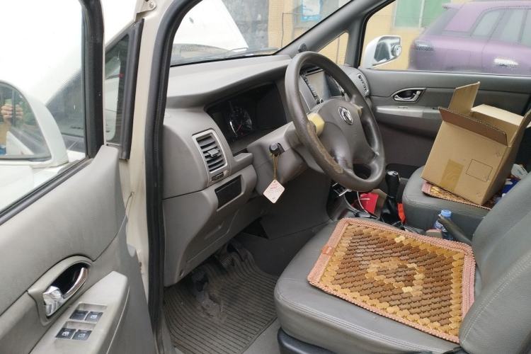 Used Dongfeng Shuaike 2014 1.6L Manual Comfort 7-Seater China IV Standard Driver Seat
