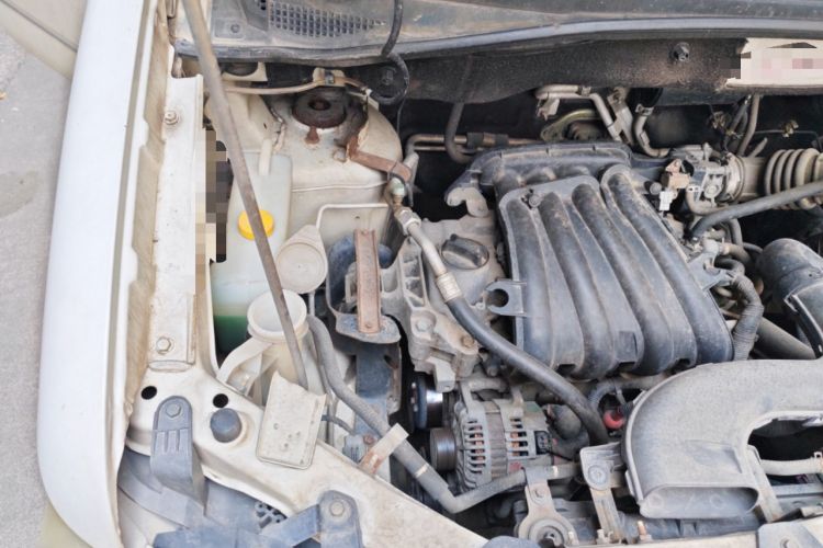 Used Dongfeng Shuaike 2014 1.6L Manual Comfort 7-Seater China V Standard Engine Bay Right