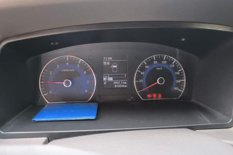 Used Dongfeng Shuaike 2014 1.6L Manual Comfort 7-Seater China IV Standard Instrument Cluster