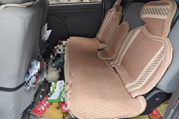 Used Dongfeng Shuaike 2014 1.5L Manual Standard Model 7-Seater China IV Left Rear Seat