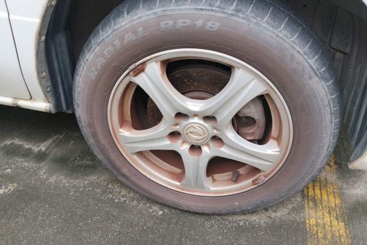 Used Dongfeng Shuaike 2014 1.6L Manual Comfort 7-Seater China IV Standard Right Front Wheel Hub