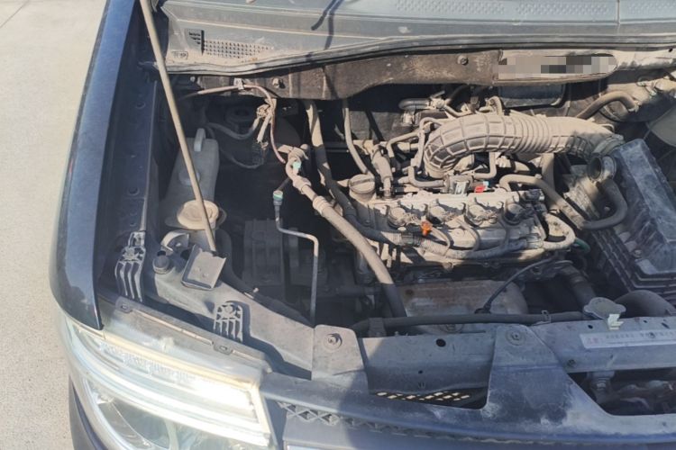Used Dongfeng Shuaike 2016 1.5L Manual Comfort Model Engine Bay Right