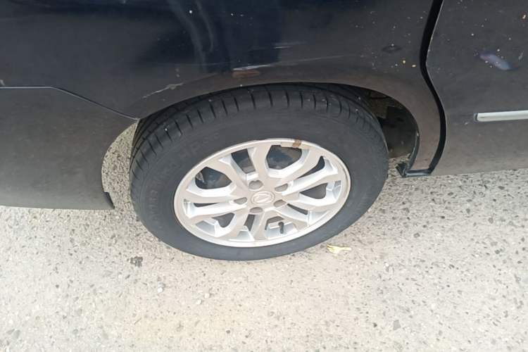 Used Dongfeng Shuaike 2016 1.5L Manual Comfort Model Right Rear Wheel Hub