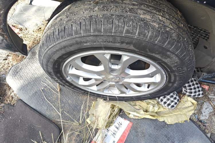 Used Dongfeng Shuaike 2016 1.5L Manual Luxury Model Right Rear Wheel Hub