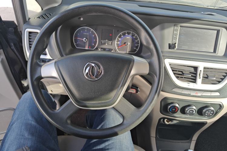 Used Dongfeng Shuaike 2016 1.5L Manual Luxury Model Steering Wheel