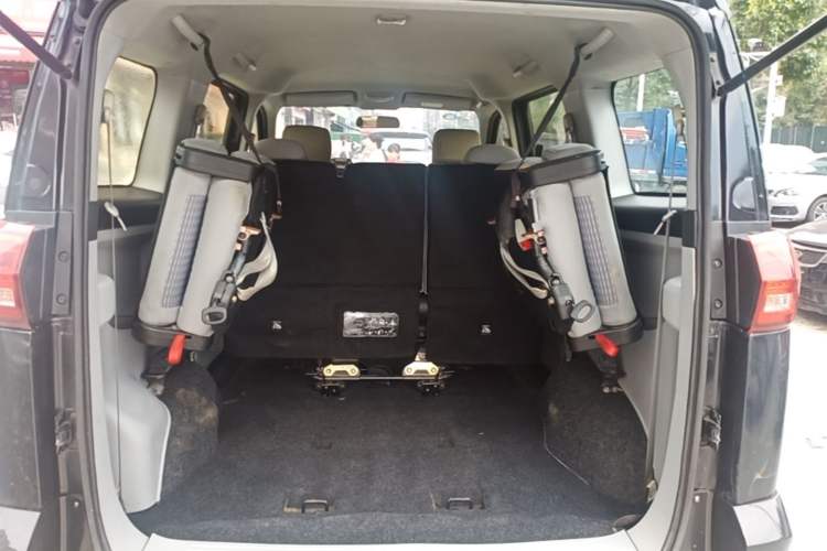 Used Dongfeng Shuaike 2016 1.5L Manual Comfort Model Trunk