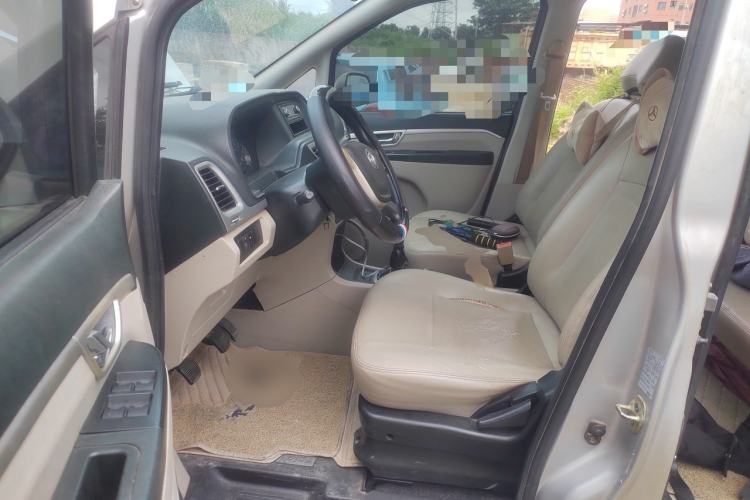 Used Dongfeng Shuaike 2016 Revised Version 1.6L Manual Comfort Edition Driver Seat