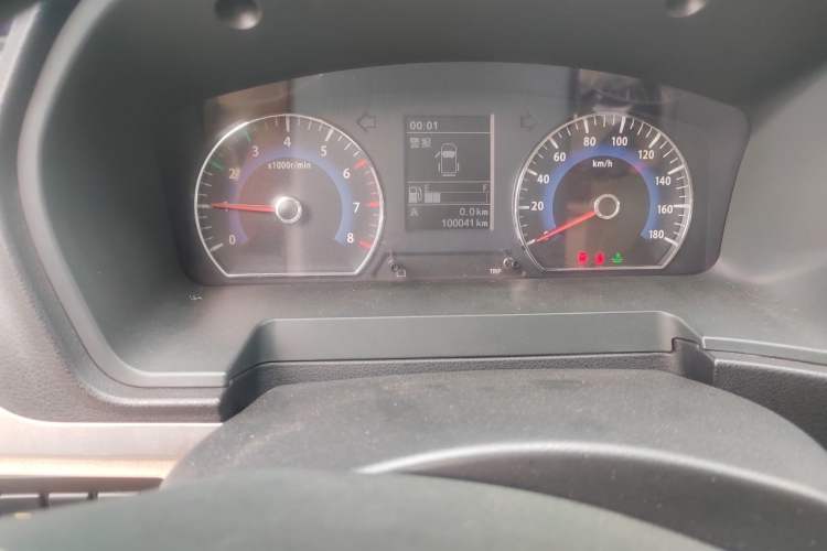 Used Dongfeng Shuaike 2016 Revised Version 1.6L Manual Comfort Edition Odometer Close Up