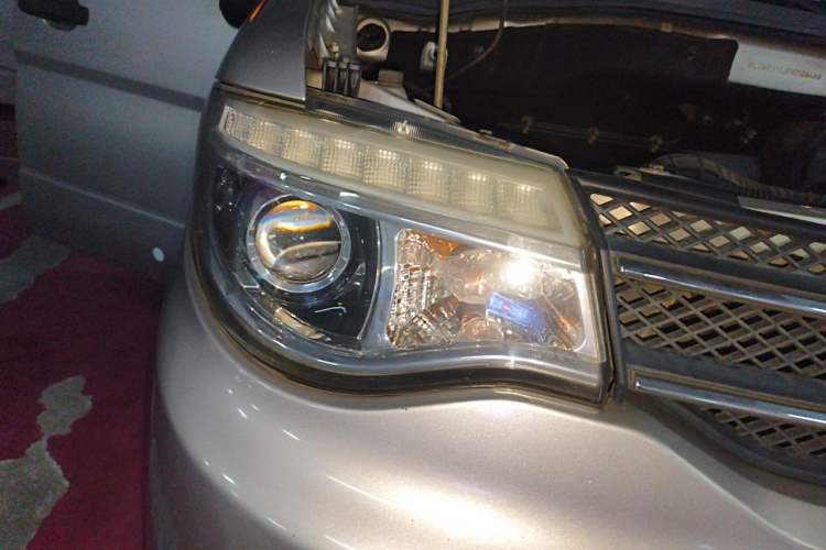 Used Dongfeng Shuaike 2016 1.5L Manual Standard Edition Right Front Headlight
