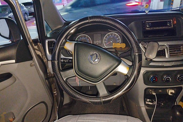 Used Dongfeng Shuaike 2016 1.5L Manual Standard Edition Steering Wheel