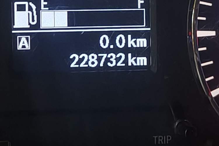 Used Dongfeng Shuaike 2016 1.6L Manual Comfort Model Odometer Close Up