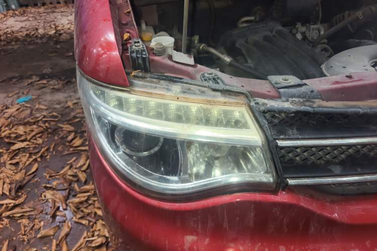 Used Dongfeng Shuaike 2016 1.6L Manual Comfort Model Right Front Headlight