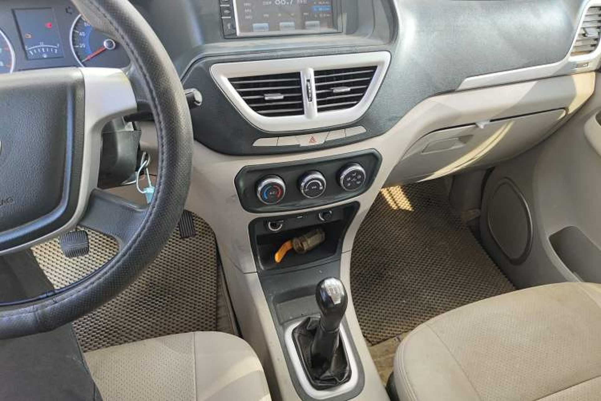 Used Dongfeng Shuaike 2016 1.5L Manual Luxury Model Audio And AC Panel