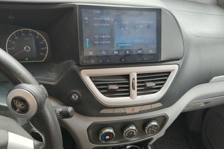 Used Dongfeng Shuaike 2016 1.5L Manual Standard Edition Audio And AC Panel