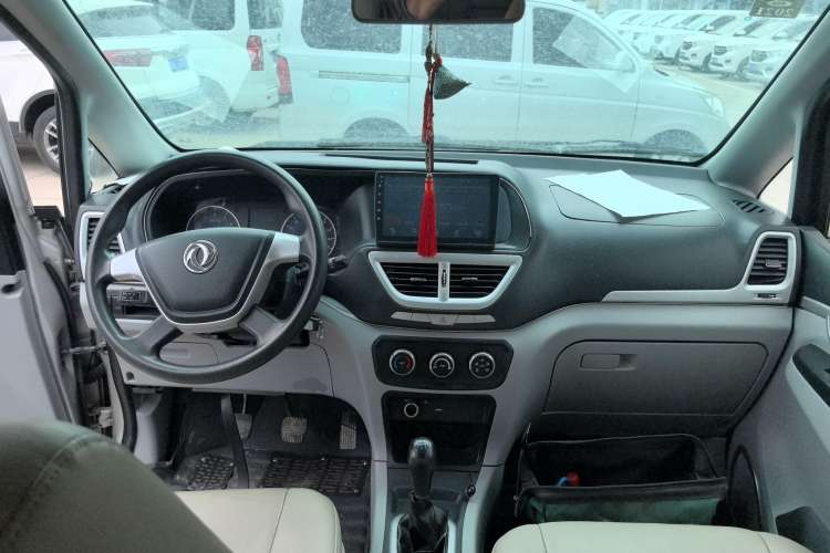 Used Dongfeng Shuaike 2016 1.5L Manual Standard Edition Center Console