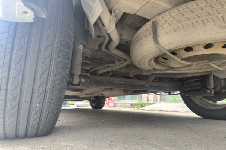 Used Dongfeng Shuaike 2016 1.5L Manual Comfort Model Chassis Rear Left