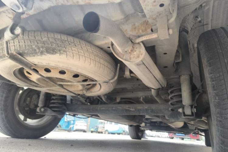 Used Dongfeng Shuaike 2016 1.5L Manual Comfort Model Chassis Rear Right
