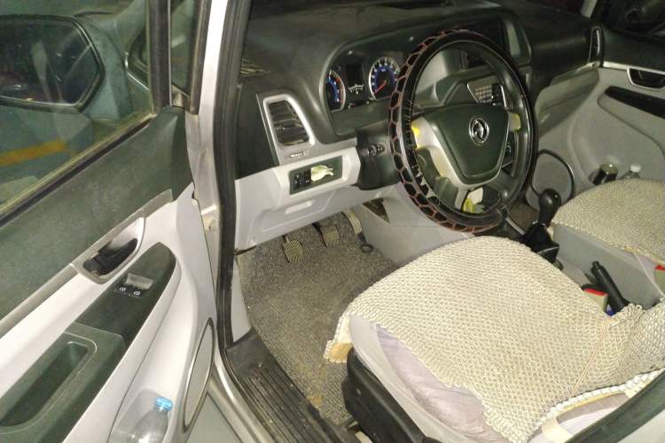 Used Dongfeng Shuaike 2016 1.5L Manual Standard Edition Driver Seat