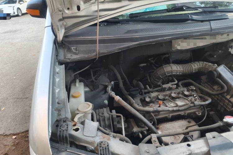 Used Dongfeng Shuaike 2016 1.5L Manual Comfort Model Engine Bay Right