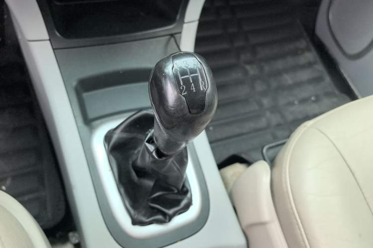 Used Dongfeng Shuaike 2016 1.5L Manual Standard Edition Gear Lever