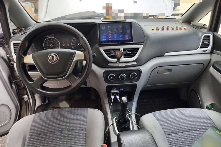 Used Dongfeng Shuaike 2016 1.5L Manual Comfort Model Interior 2