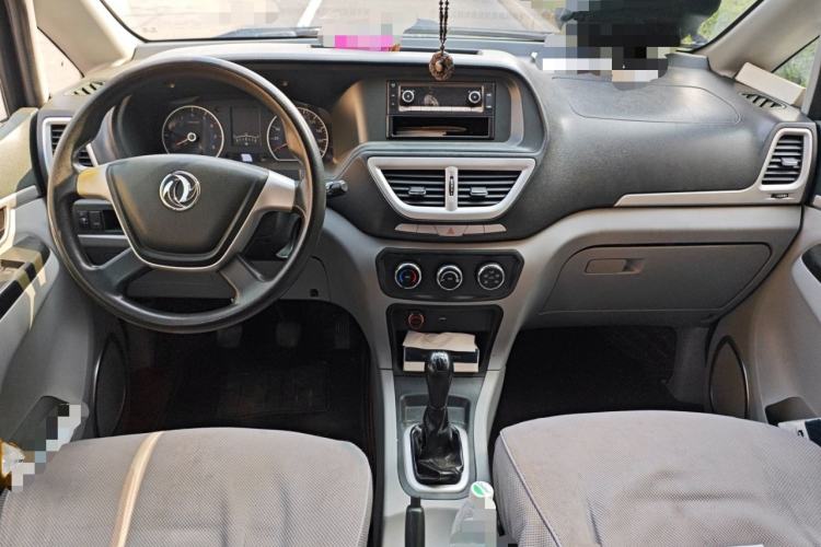 Used Dongfeng Shuaike 2016 1.5L Manual Standard Edition Interior 2