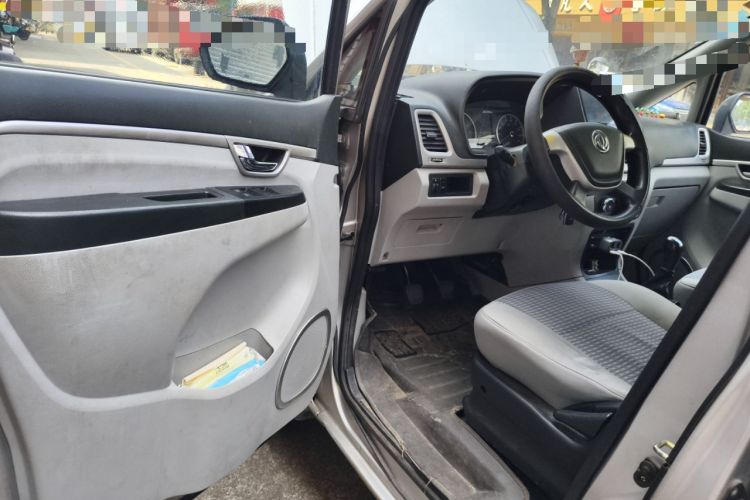 Used Dongfeng Shuaike 2016 1.5L Manual Comfort Model Interior 3