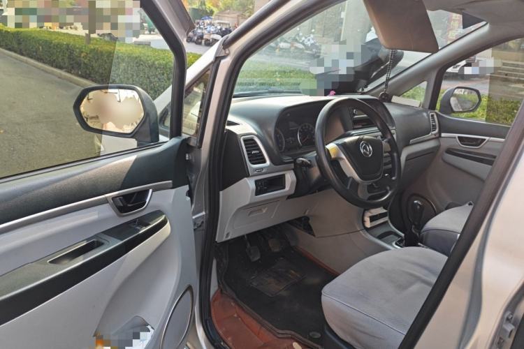 Used Dongfeng Shuaike 2016 1.5L Manual Standard Edition Interior 3
