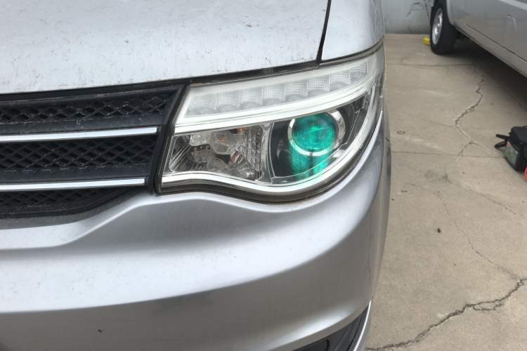 Used Dongfeng Shuaike 2016 1.5L Manual Standard Edition Left Front Headlight