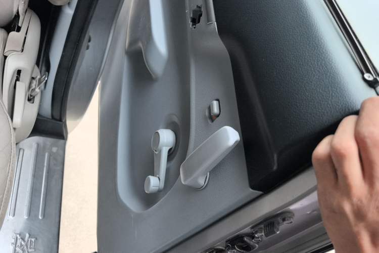 Used Dongfeng Shuaike 2016 1.5L Manual Standard Edition Left Rear Door Interior