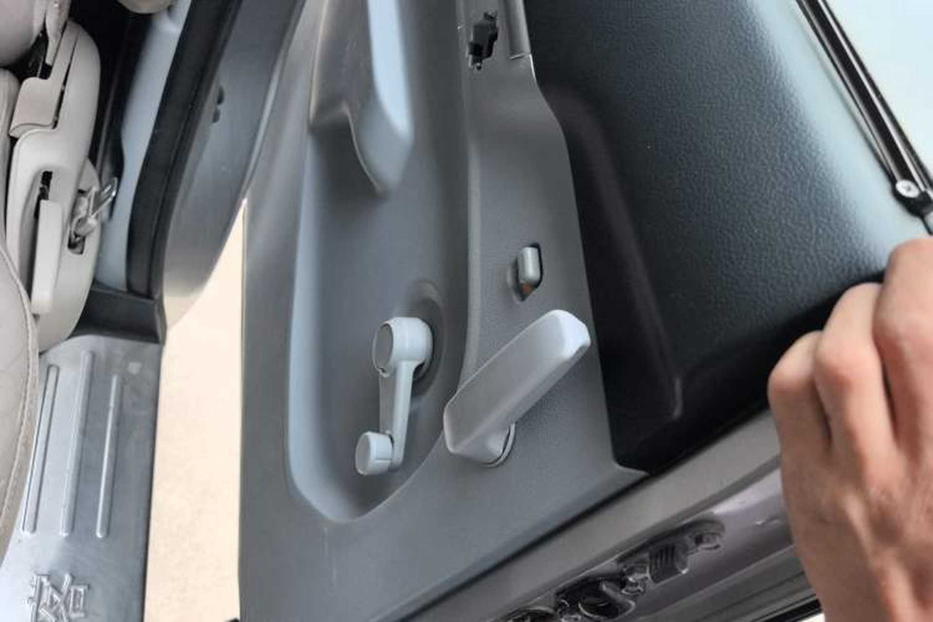 Used Dongfeng Shuaike 2016 1.5L Manual Standard Edition Left Rear Door Interior