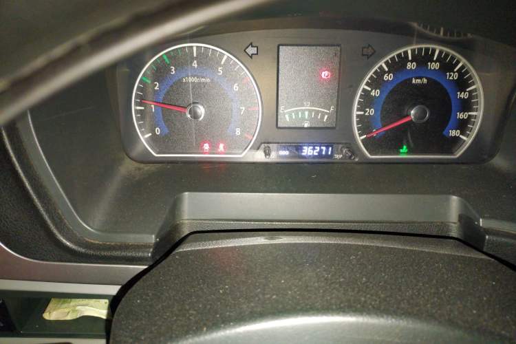 Used Dongfeng Shuaike 2016 1.5L Manual Standard Edition Odometer Close Up