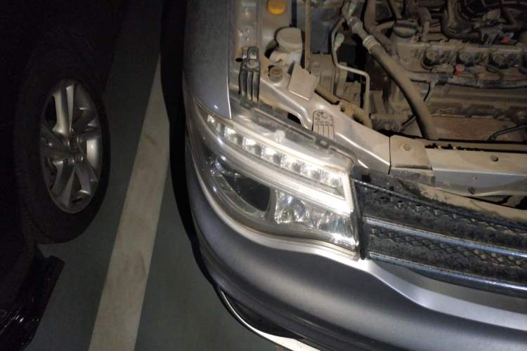 Used Dongfeng Shuaike 2016 1.5L Manual Standard Edition Right Front Headlight