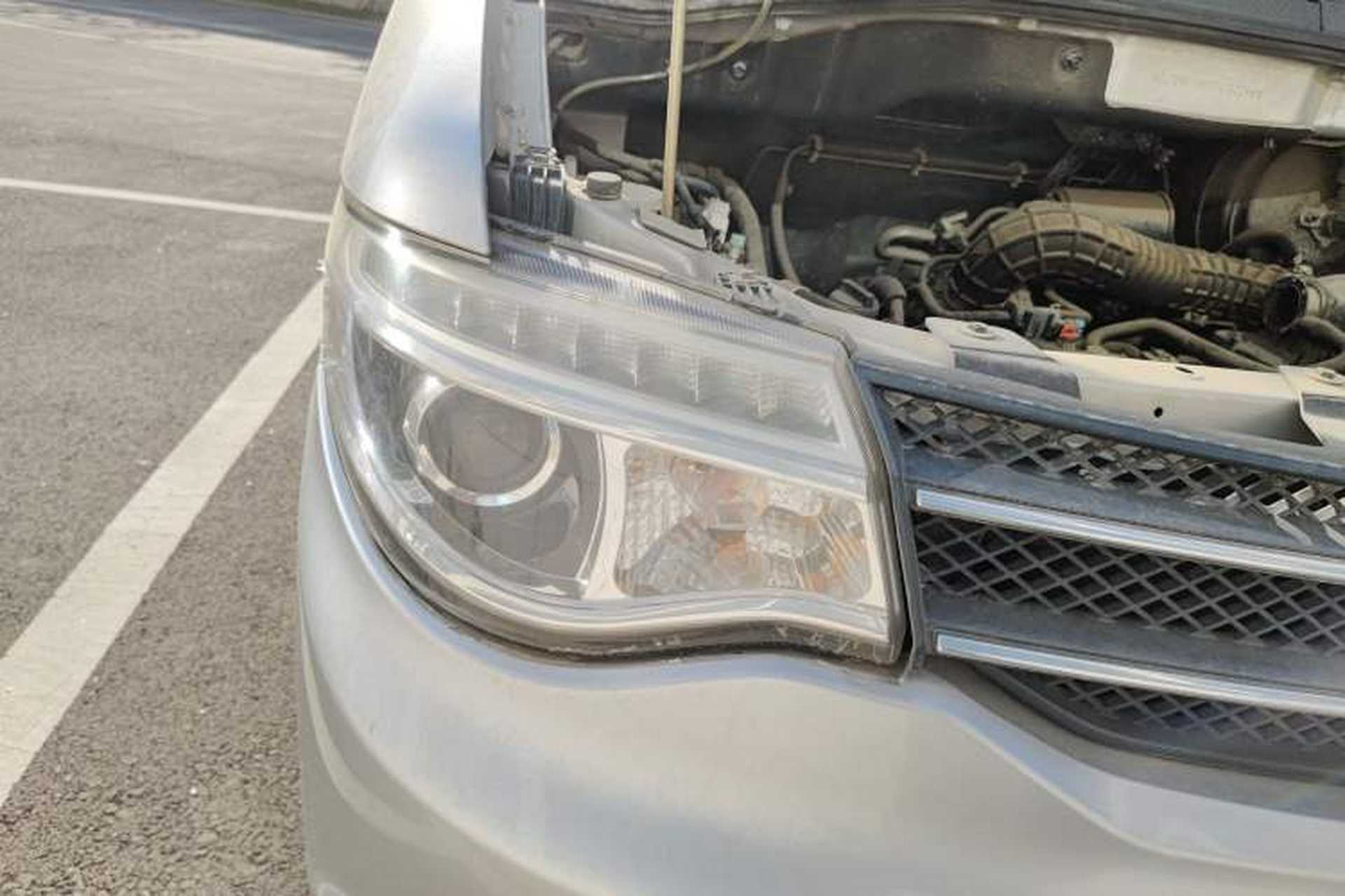 Used Dongfeng Shuaike 2016 1.5L Manual Luxury Model Right Front Headlight