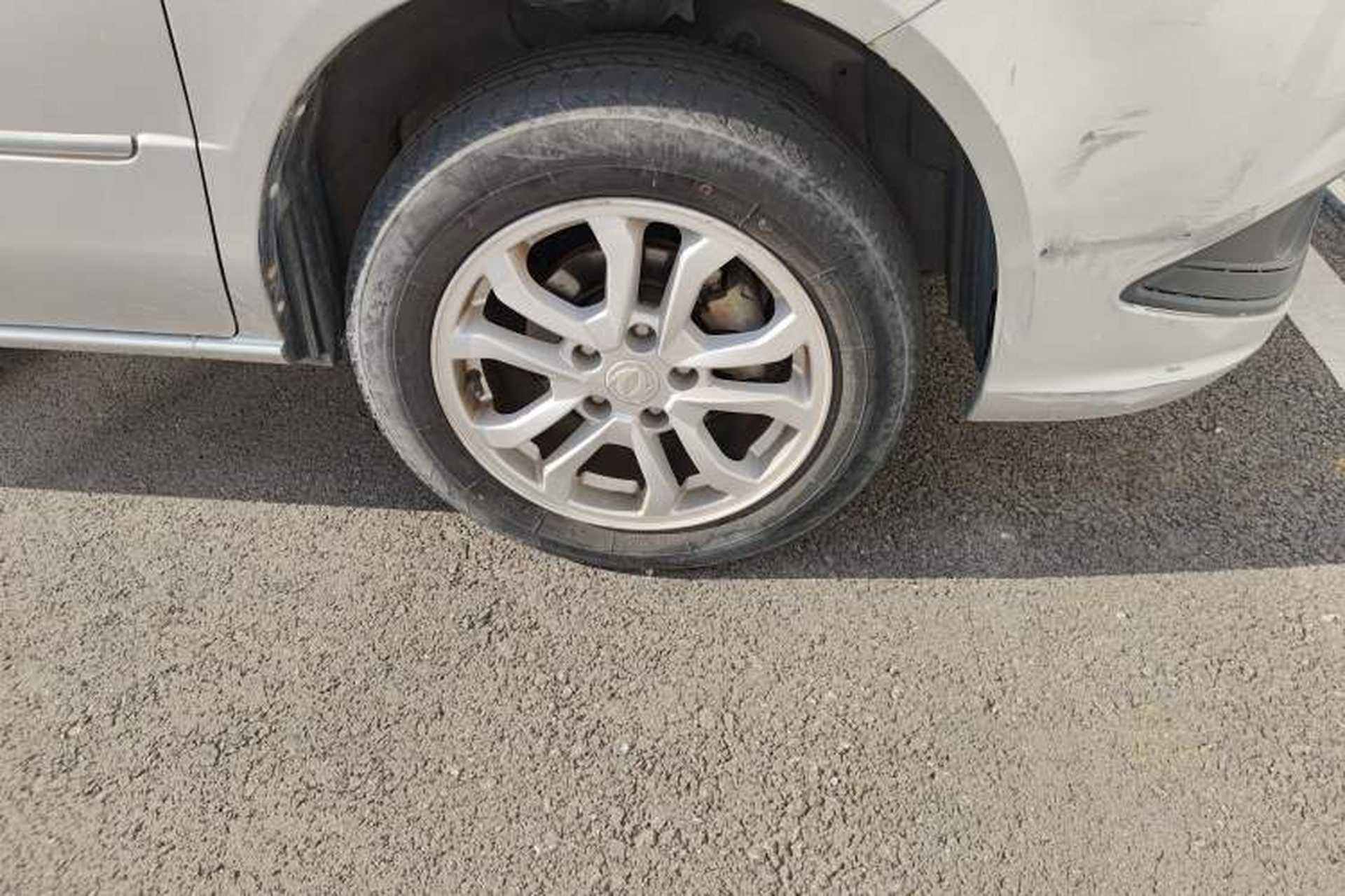 Used Dongfeng Shuaike 2016 1.5L Manual Luxury Model Right Front Wheel Hub
