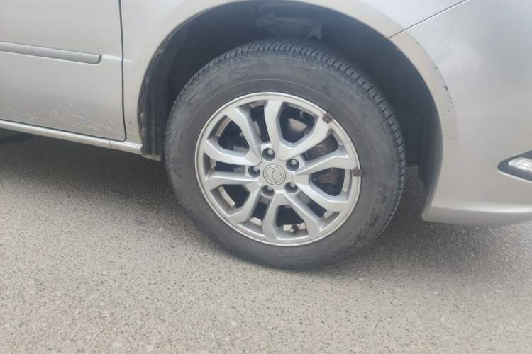 Used Dongfeng Shuaike 2016 1.6L Manual Luxury Model Right Front Wheel Hub