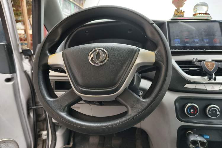 Used Dongfeng Shuaike 2016 1.5L Manual Comfort Model Steering Wheel
